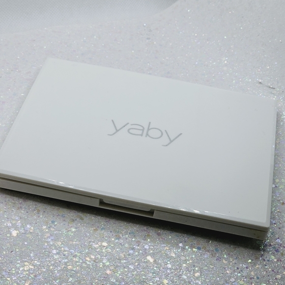 Yaby Cosmetics Dramatically Neutral Eyeshadow Palette - Picture 3 of 8